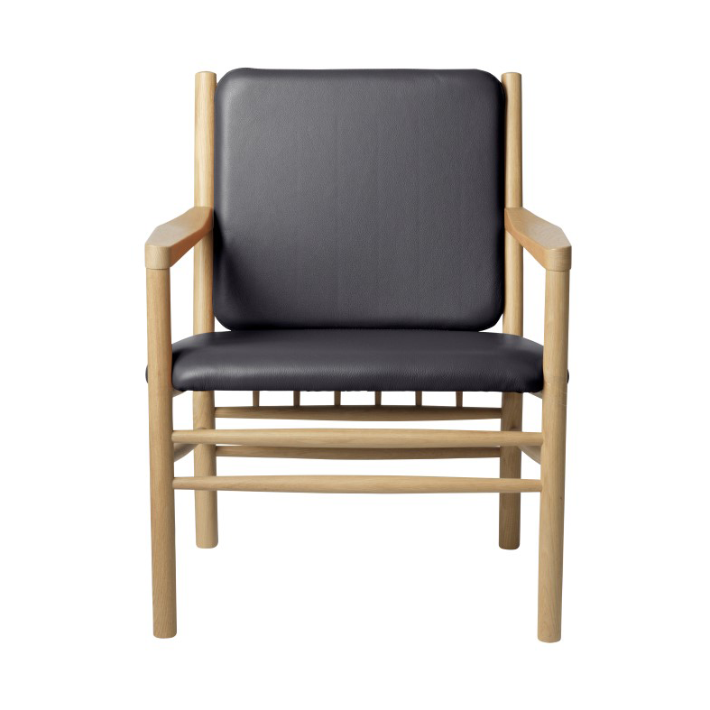 FDB Mbler J147 nojatuoli Oak nature lacquered-black leather