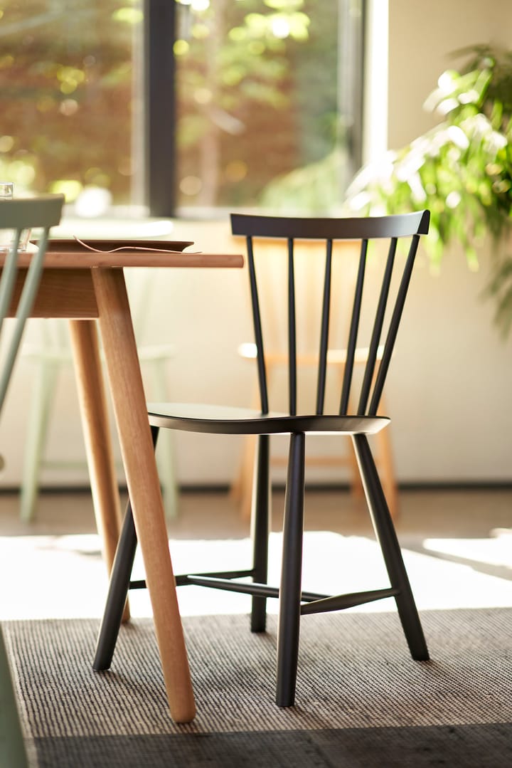 J46 tuoli, Beech dusty green painted FDB Møbler