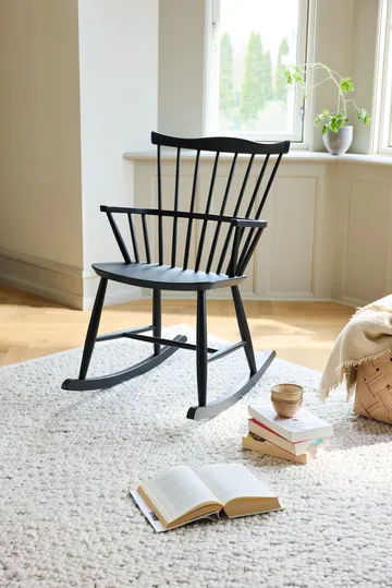 J52G keinutuoli - Natural beech RAL 9005 - FDB Møbler