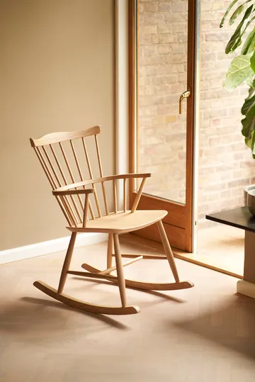 J52G keinutuoli - Tammi nature oil - FDB Møbler