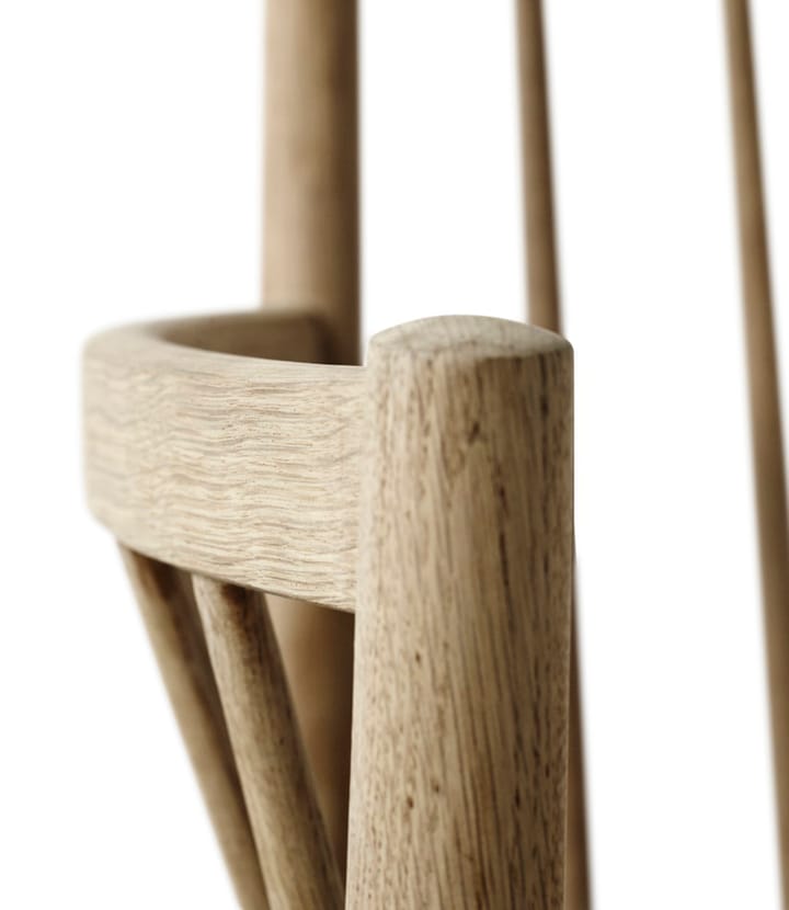 J81 käsinojatuoli, Oak nature oiled FDB Møbler