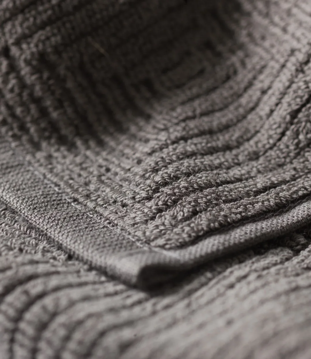 R33 Kirkeby pyyhe 2 kpl, Graniitinharmaa FDB Møbler