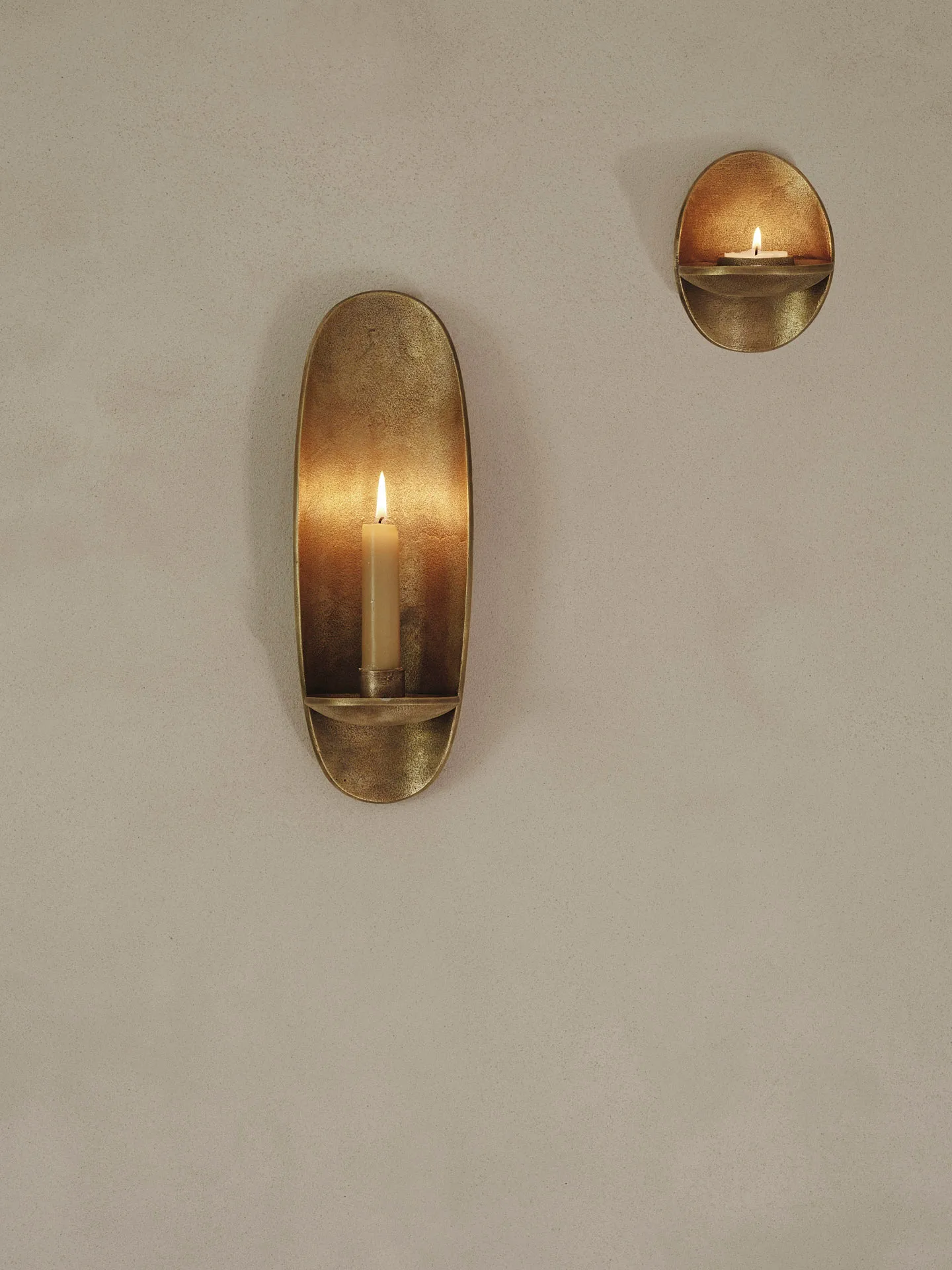 Agapé seinäkynttilänjalka, Brass finish Ferm Living