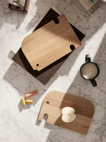 AniBoard tarjoilutarjotin 15,5x23 cm - Elefantti - Ferm Living