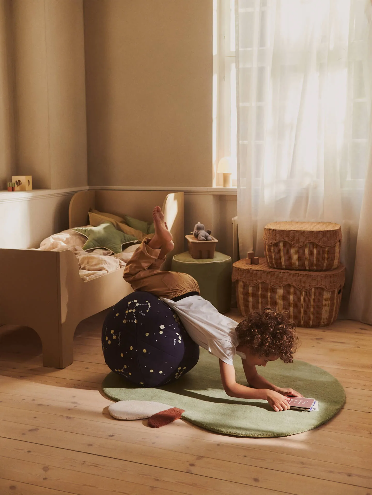 Apple tuftattu matto, Tea Green, 110x110 cm Ferm Living