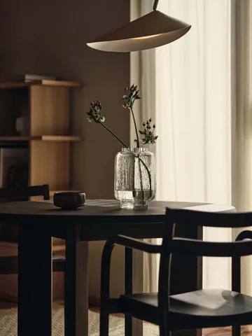 Arum kaareva lattiavalaisin - kasmirvilla - Ferm Living