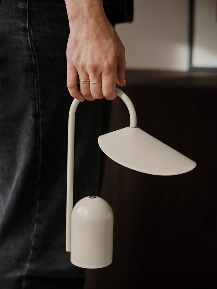Arum kannettava valaisin, Cashmere Ferm Living