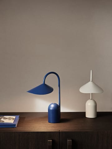 Arum kannettava valaisin - Cashmere - Ferm Living