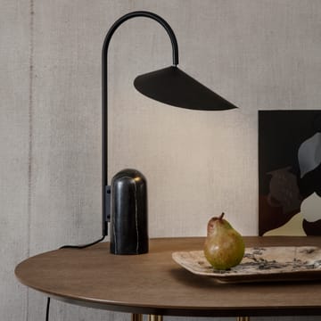 Arum pöytävalaisin - Musta - Ferm Living