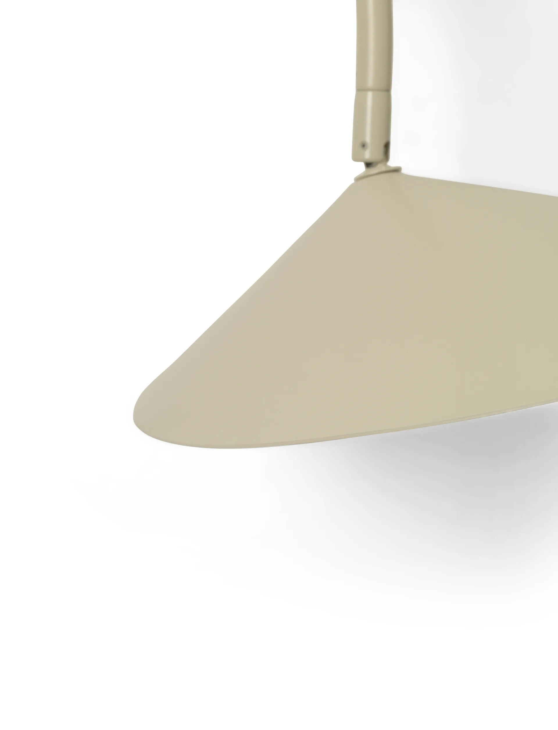 Arum swivel seinävalaisin, Cashmere Ferm Living