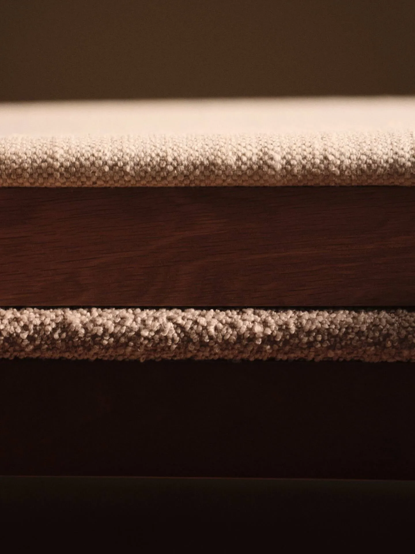 Boda nojatuoli, Verhoiltu istuin, natural oak-off-white Ferm Living