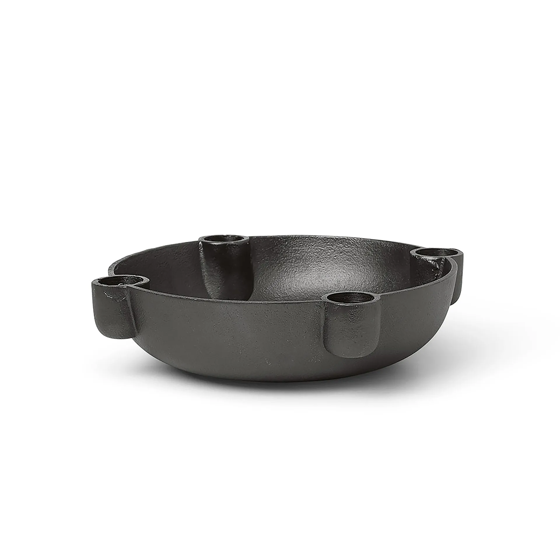 Bowl adventtikynttilänjalka medium Ø20 cm, Blackened alumiini Ferm Living