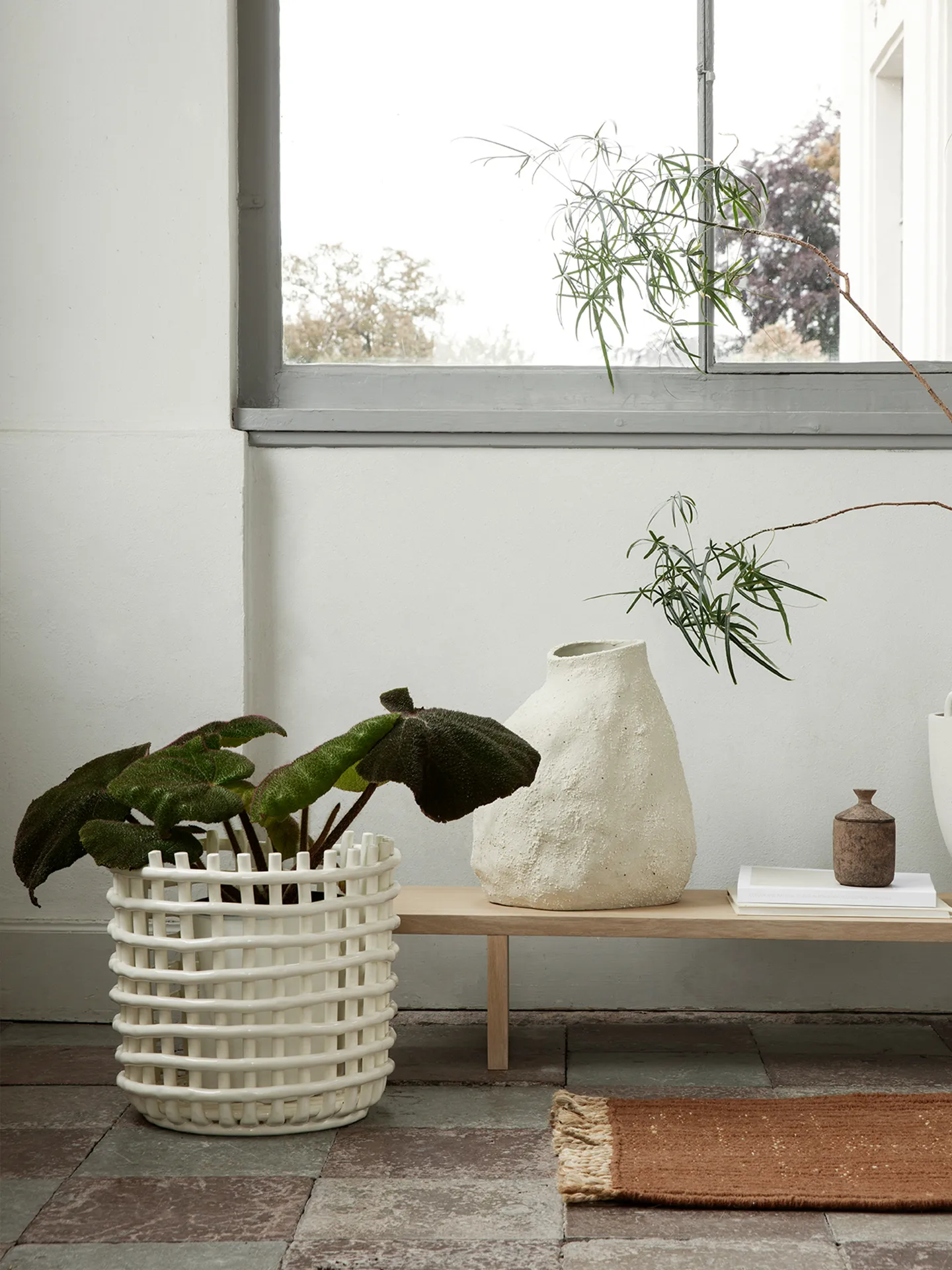 Ceramic letitetty kori Ø35 cm, Off white Ferm Living