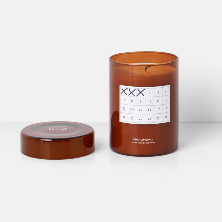 Christmas Calendar -tuoksukynttilä, Punaruskea Ferm Living