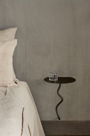 Curvature seinäpöytä - Black Brass - Ferm Living