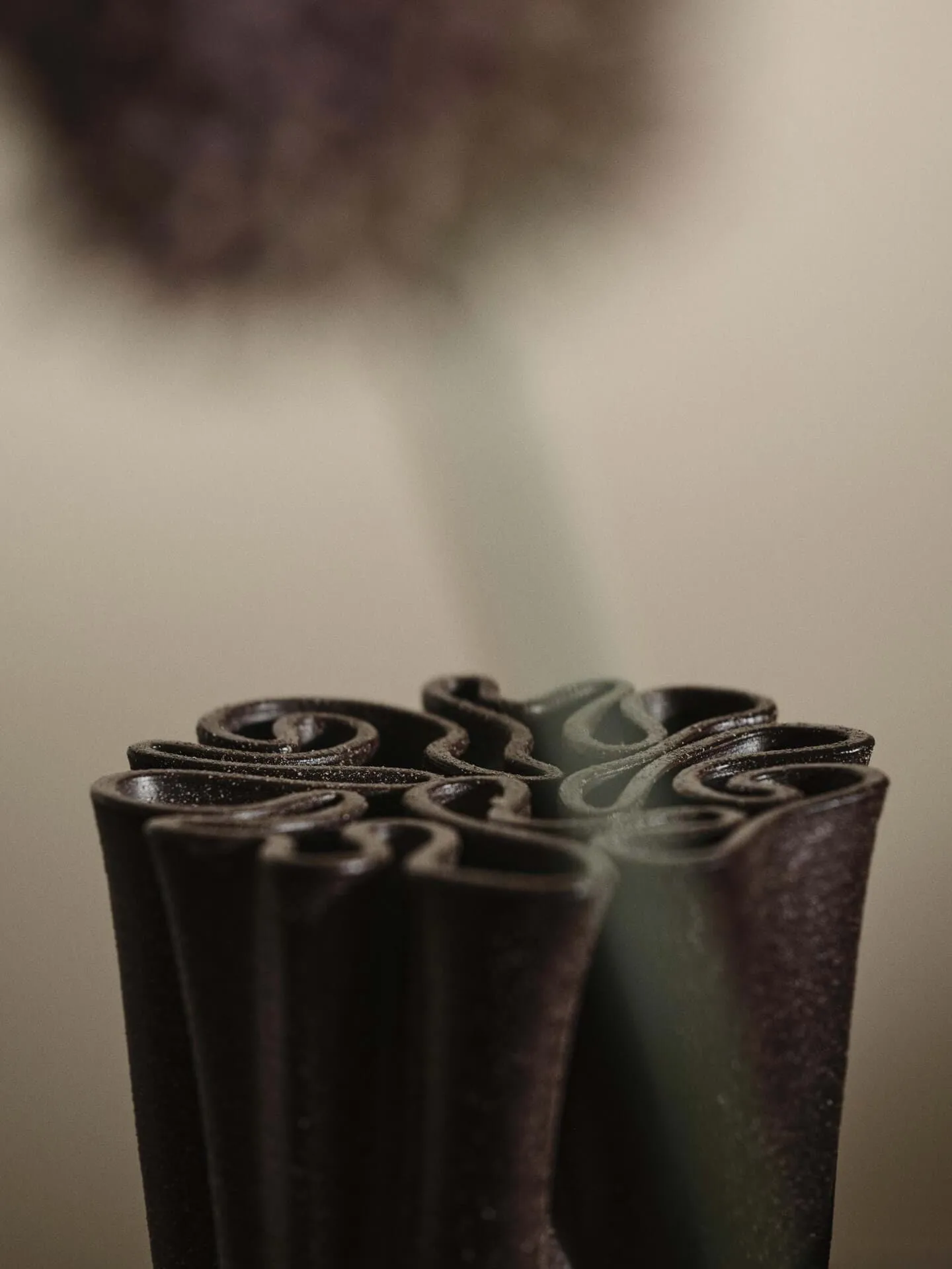 Dedali maljakko 25 cm, Tummanruskea Ferm Living