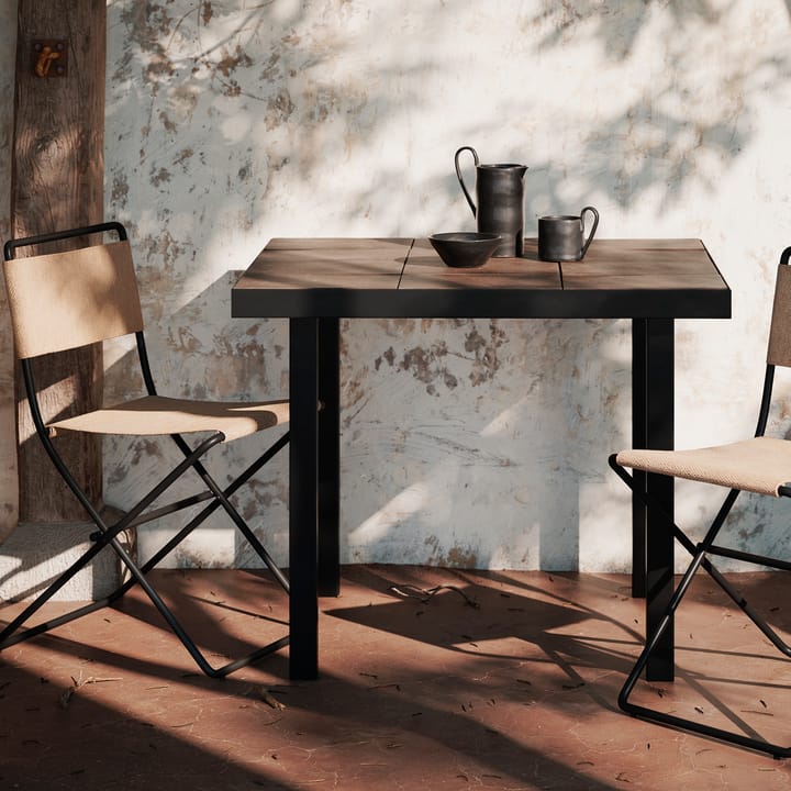 Desert tuoli, Black-sand Ferm Living