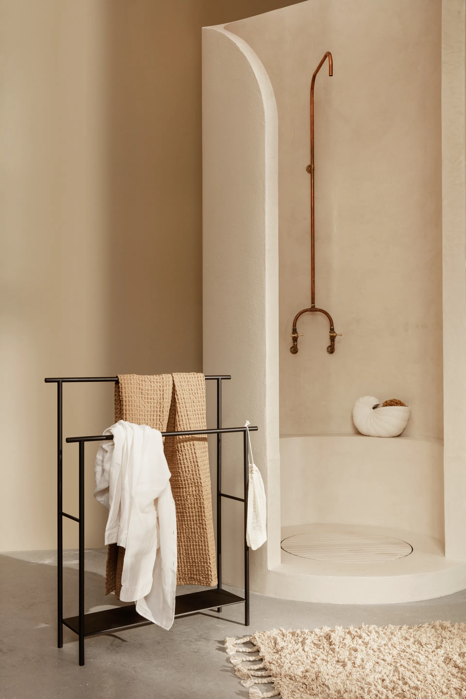 Dora käsipyyheripustin, Black Ferm Living