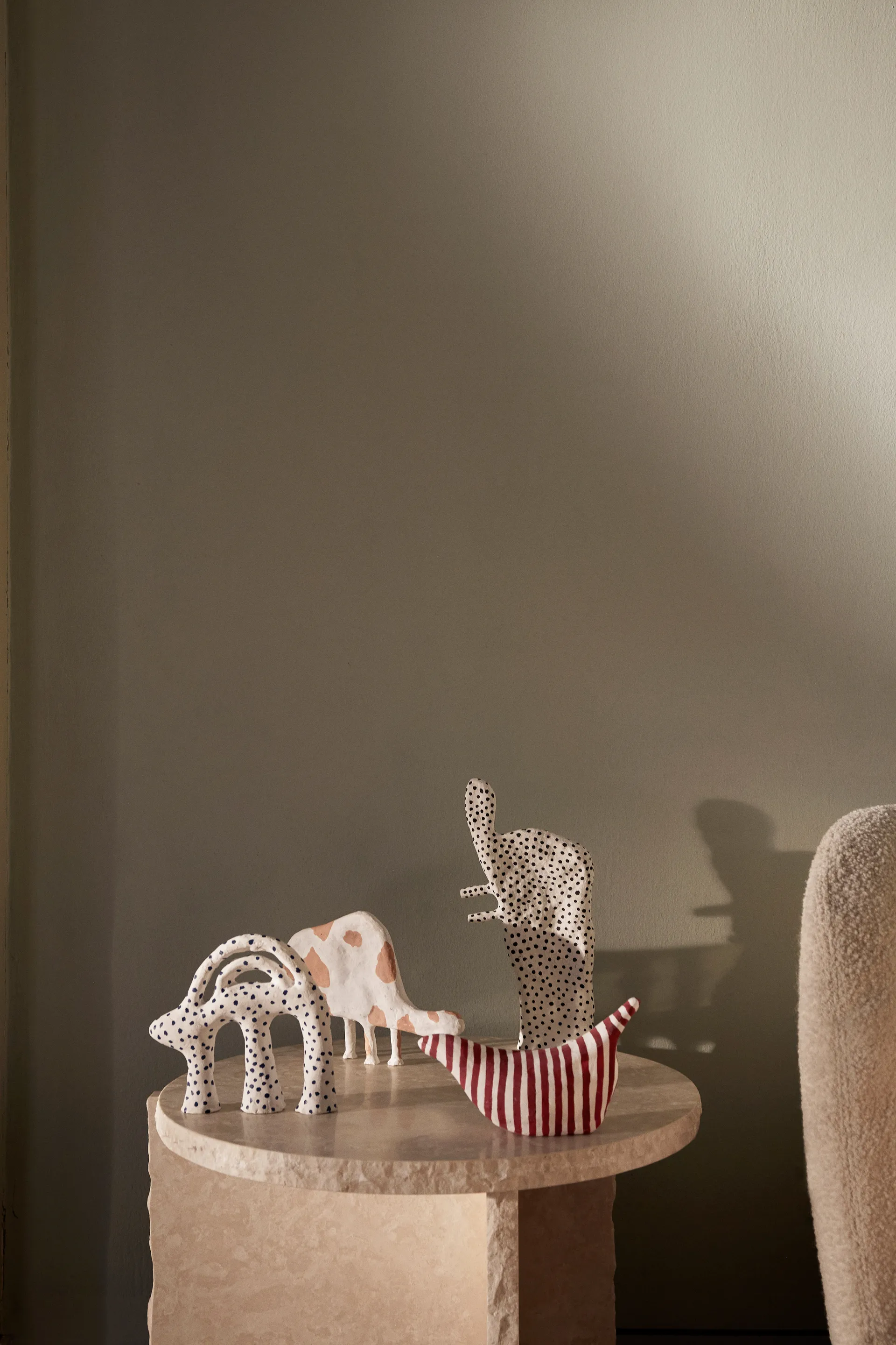 Elly veistos, White-black Ferm Living