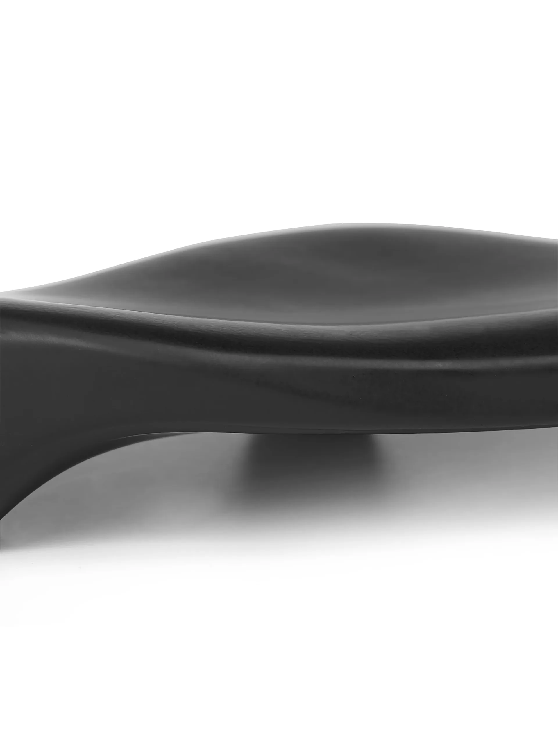 Esca Piece koriste tarjoilulautanen, Musta Ferm Living