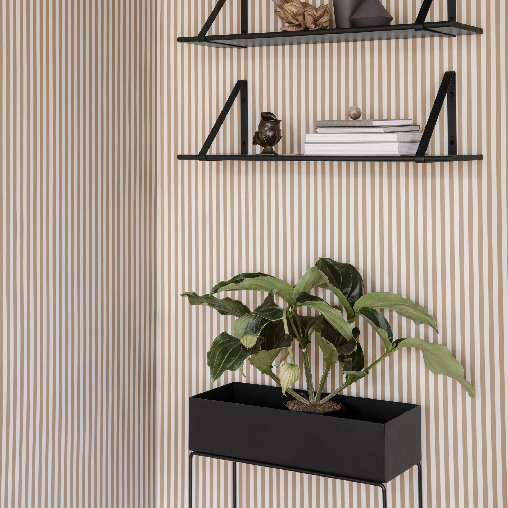 ferm LIVING istutuslaatikko Plant box, musta Ferm Living