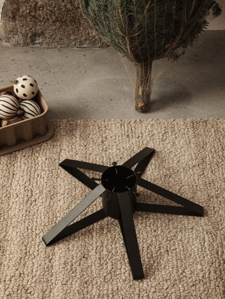 Ferm Living joulukuusenjalka, Musta Ferm Living