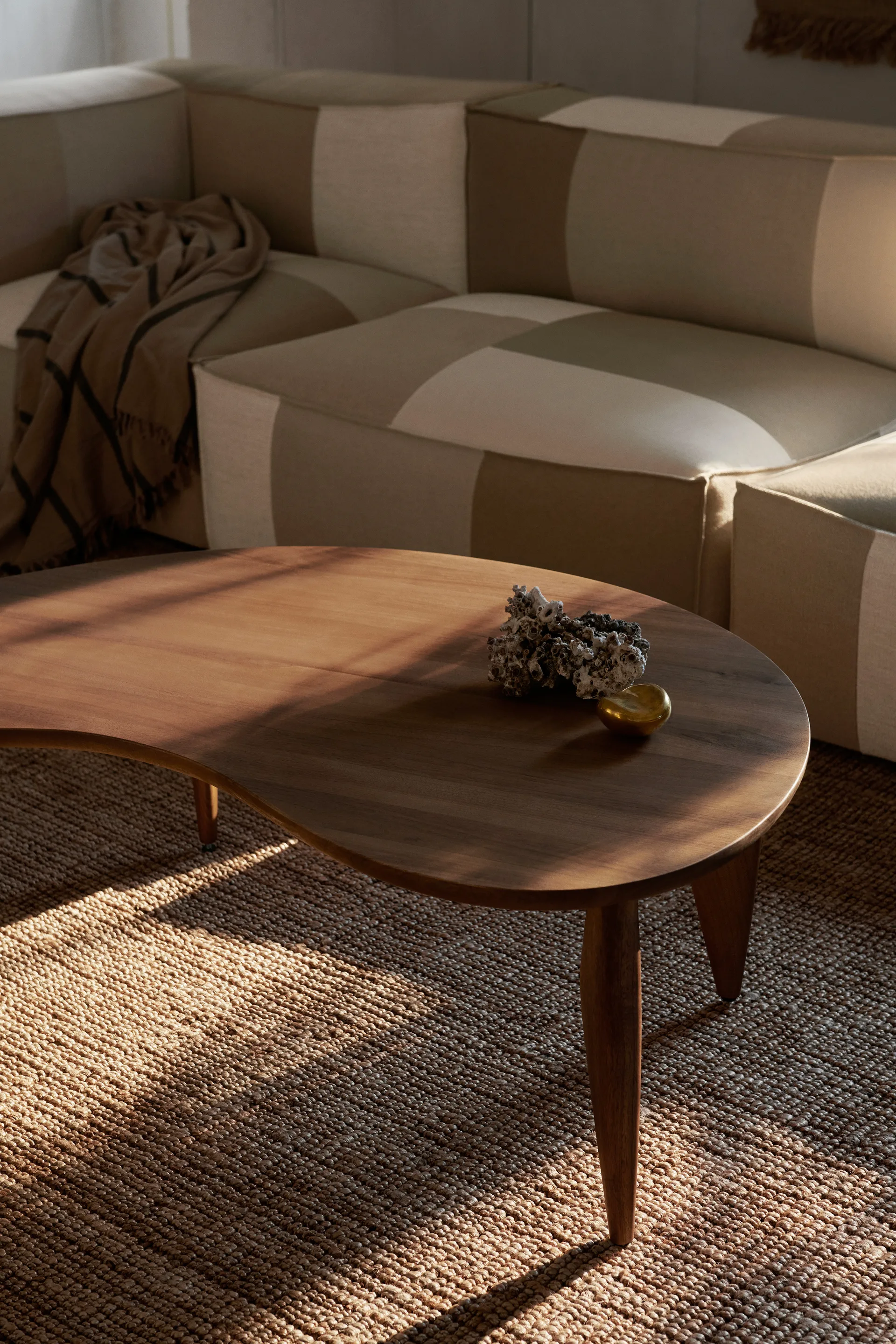 Feve sohvapöytä, Walnut Ferm Living