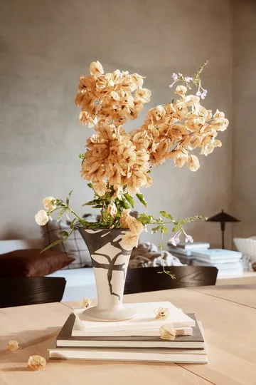 Flores maljakko 23 cm - Hiekka-musta - Ferm Living