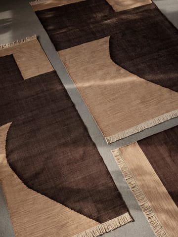 Forene matto - Tan-Chocolate, 140x200 cm - Ferm Living