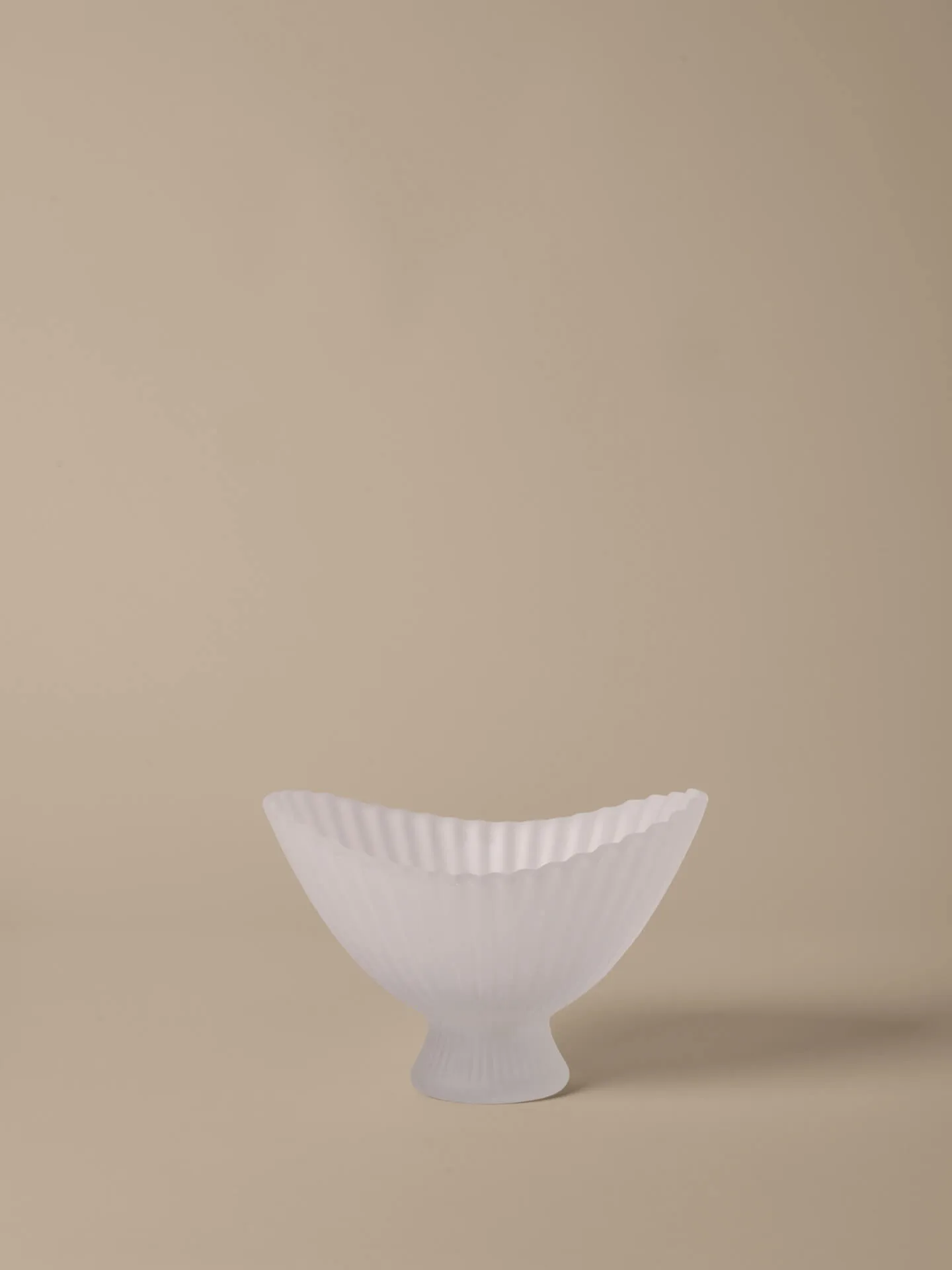 Fountain kulho 28 cm, Huurrettu Ferm Living