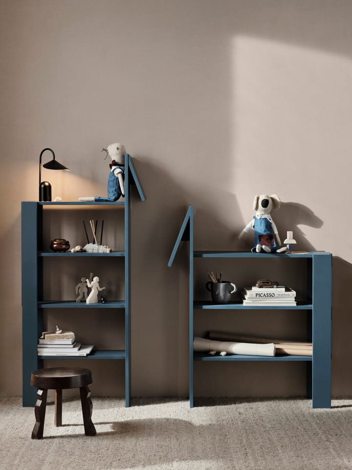 Giraffe kirjahylly 69x140 cm, Dark Blue Ferm Living
