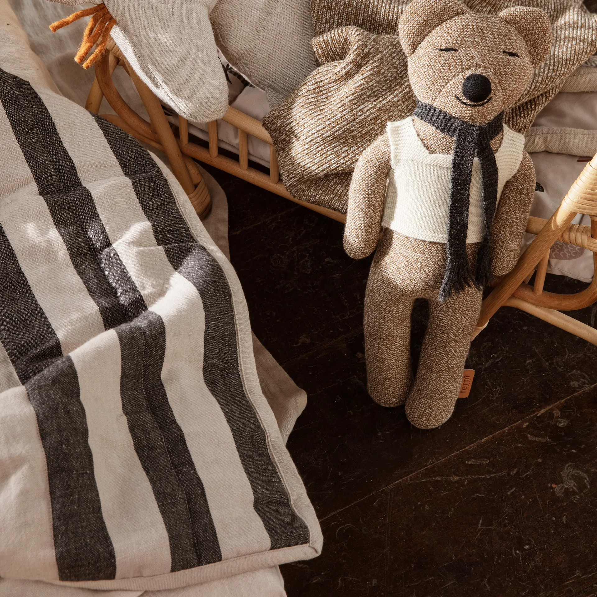 Grand huopa 120x170 cm, Sand-black Ferm Living