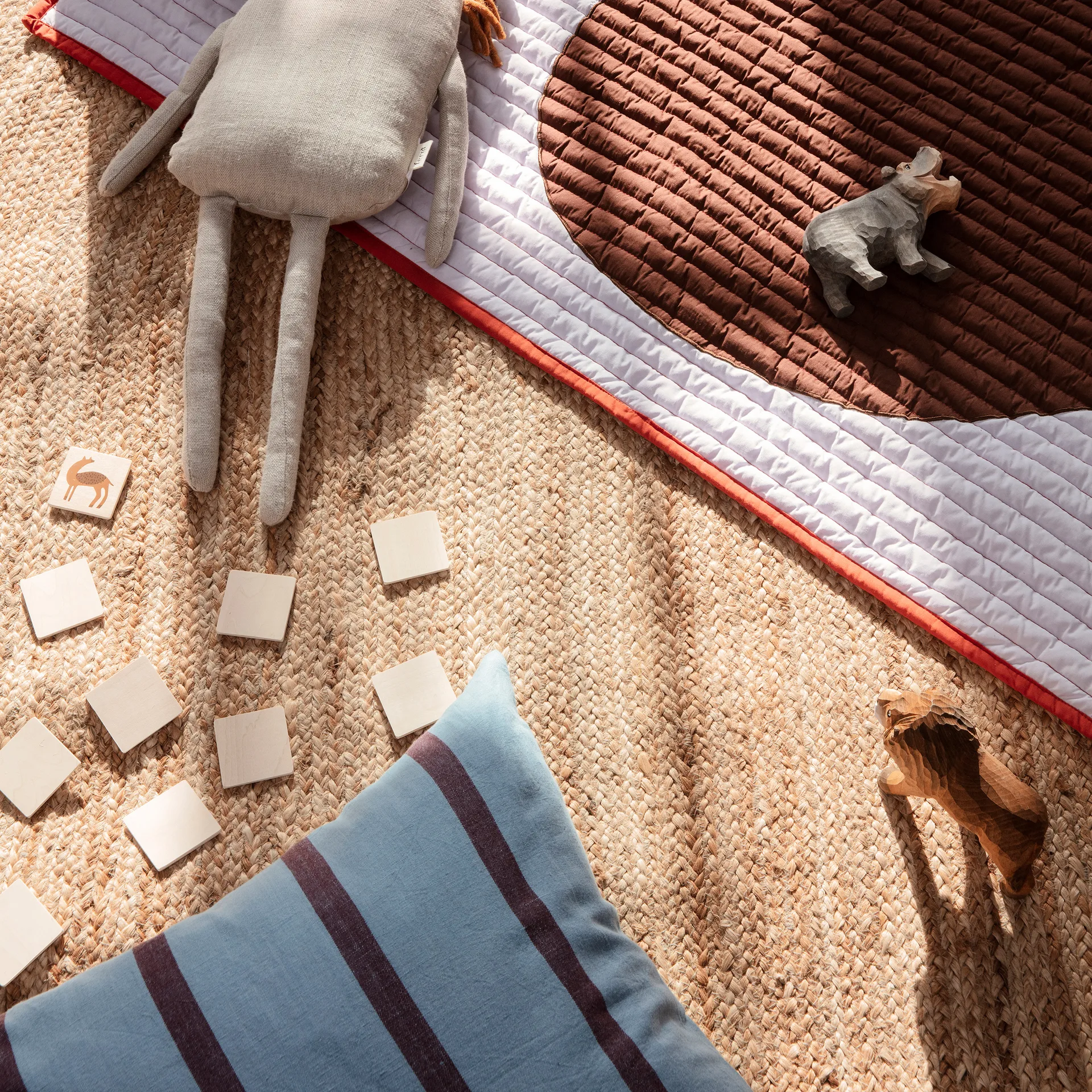 Grand tyyny 50x50 cm, Faded blue-burgundy Ferm Living