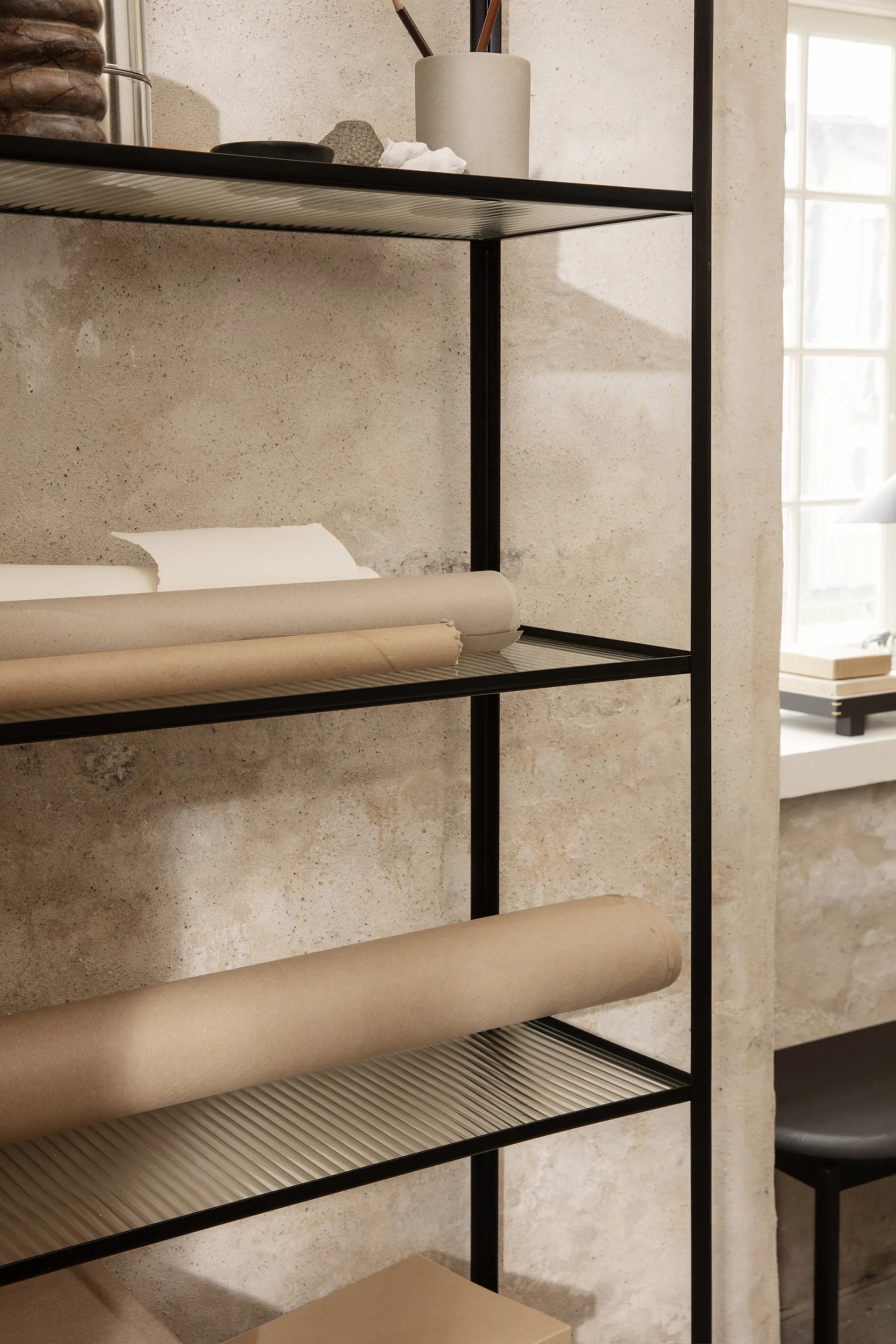 Haze kirjahylly, Black Ferm Living