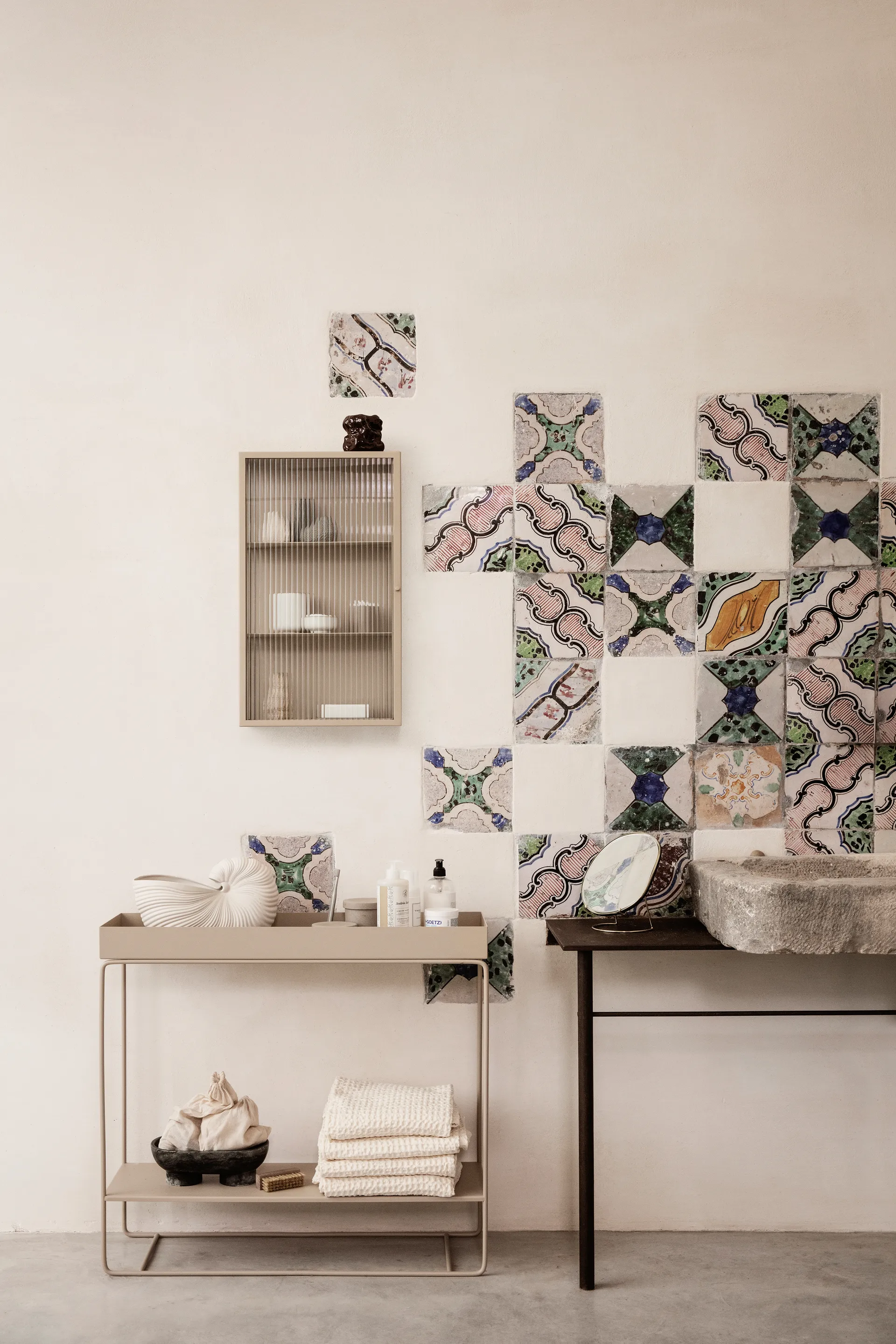 Haze seinäkaappi, Cashmere Ferm Living