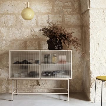 Haze sivupöytä - Cashmere, aaltoileva lasi - Ferm Living