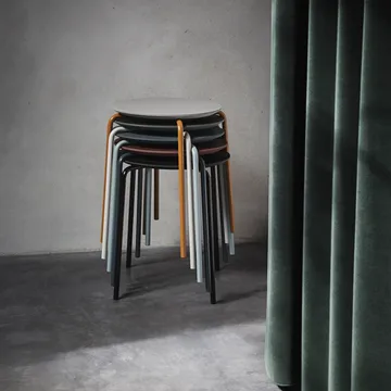 Herman rahi - Oak dark stained, musta teräsrunko - Ferm Living