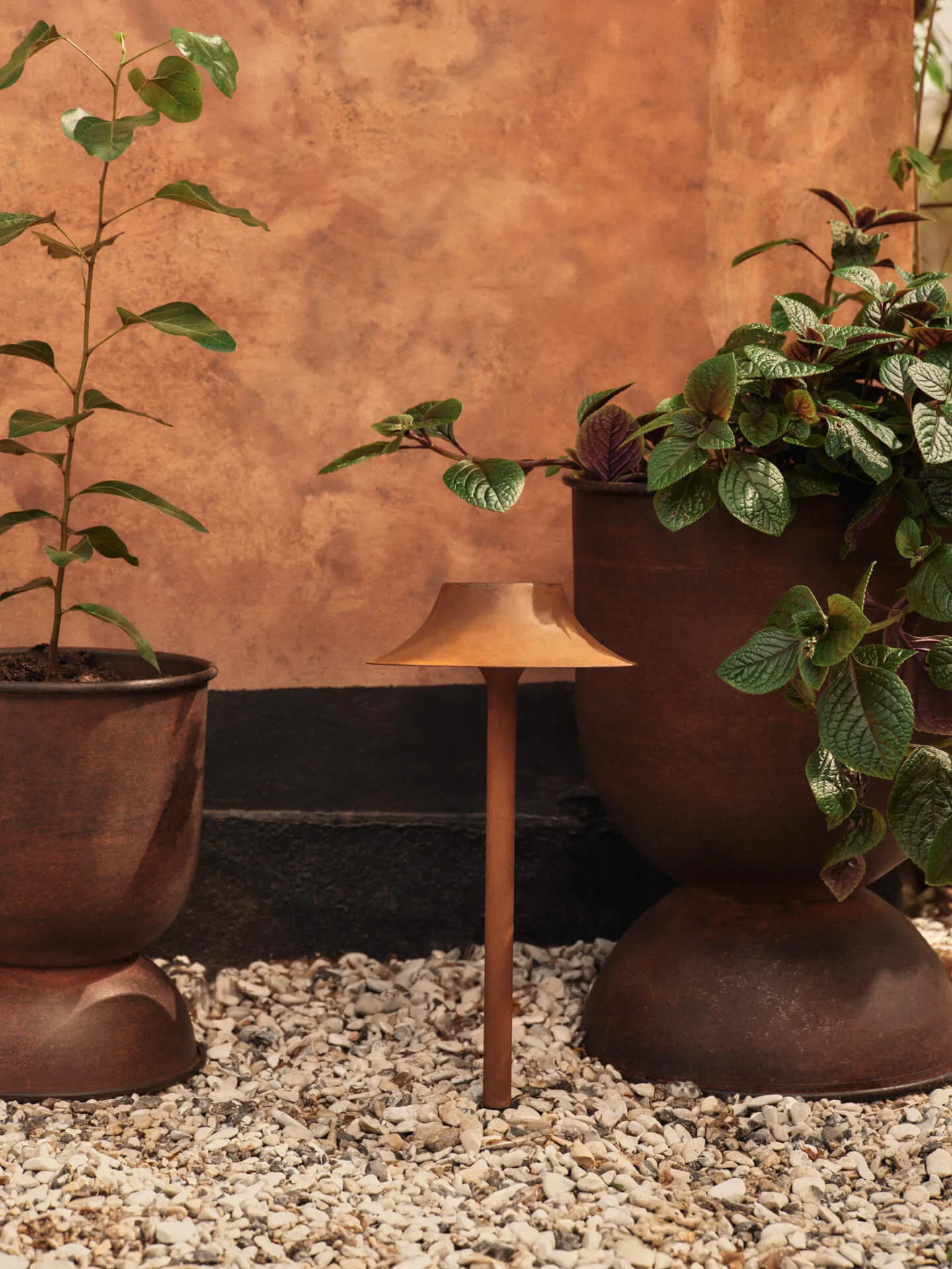 Hourglass ruukku, medium Ø40 cm, Ruoste Ferm Living