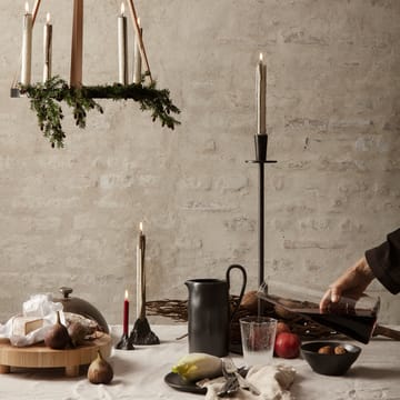 Hoy kynttilänjalka - Musta - Ferm Living