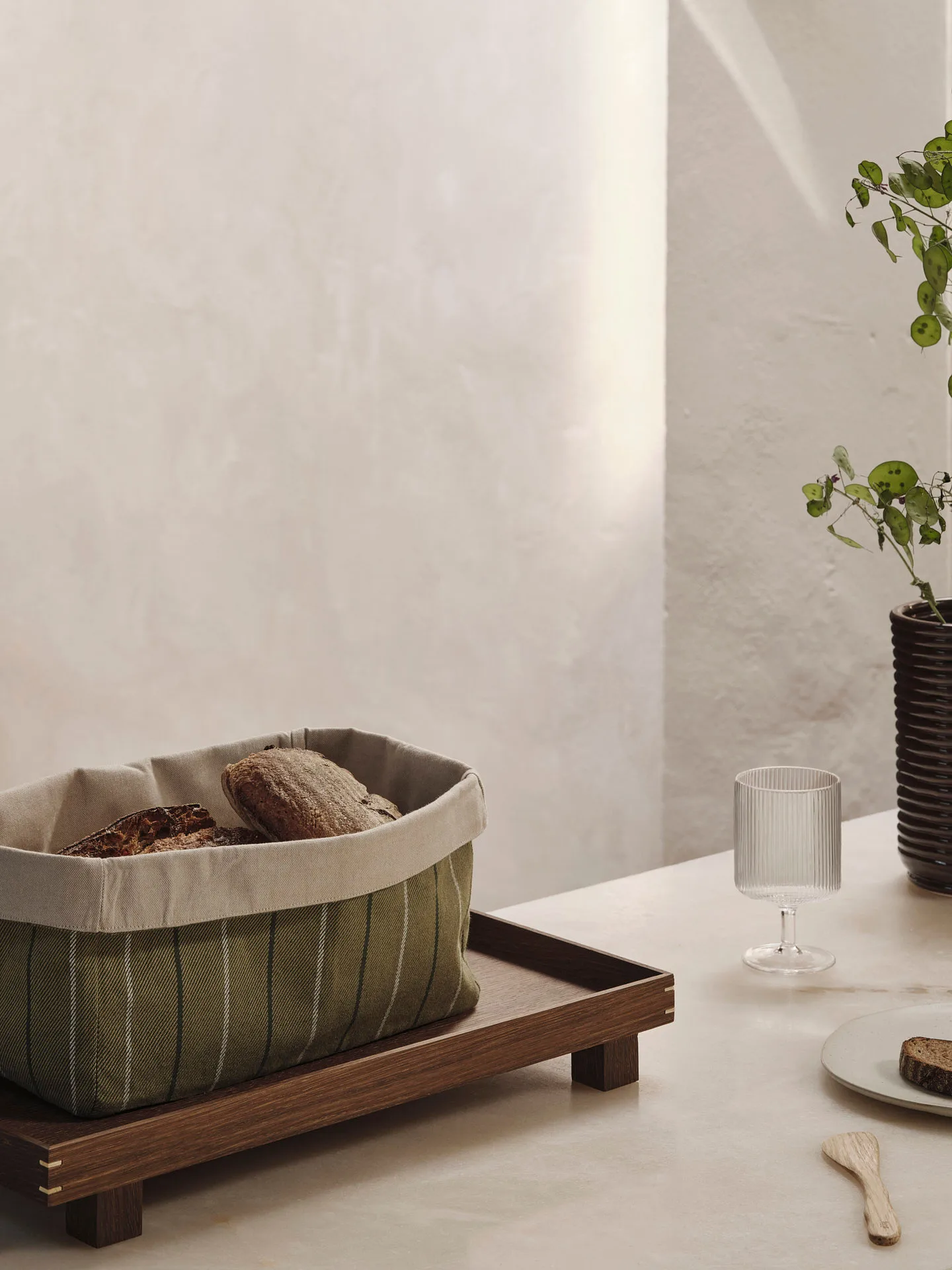 Ito Kitchen Basket leipäkori 19x30 cm, Natural-seaweed Ferm Living