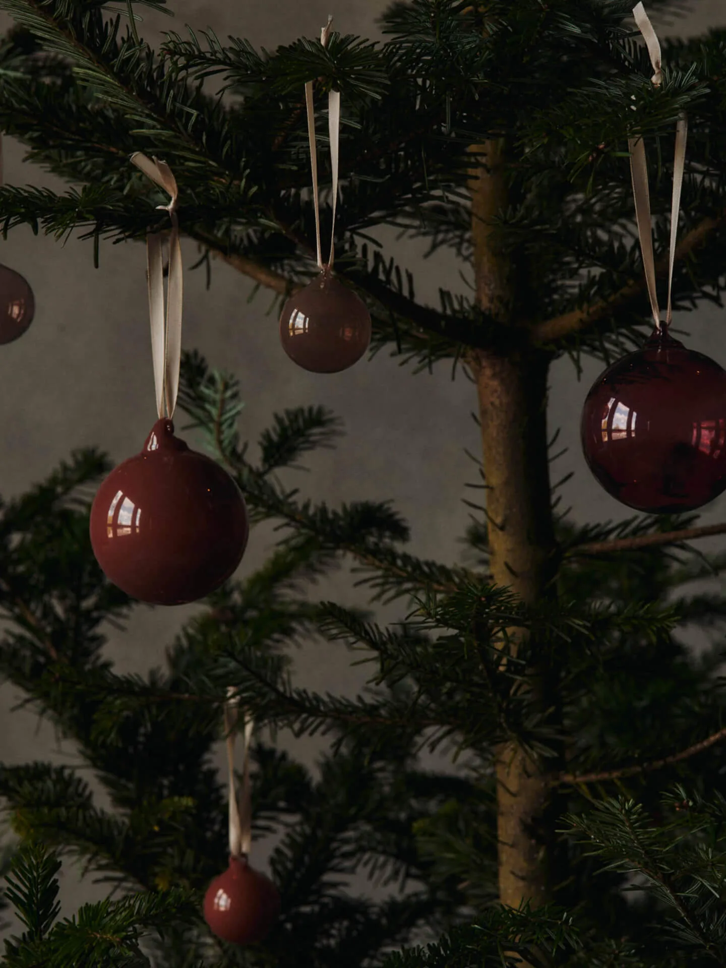 Lasipallo joulukoriste M Ø8 cm 3 osaa, Roseate Opaque Ferm Living