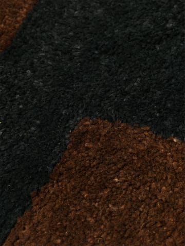 Mara käsinpunottu matto 120x180 cm - Black-chocolate - ferm LIVING
