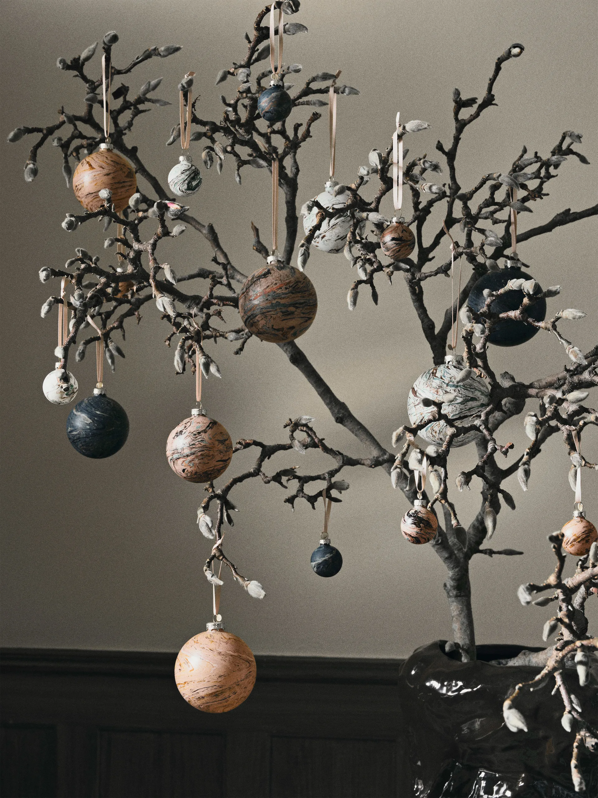 Marble koristepallo mixed 4-pakkaus, Large Ferm Living