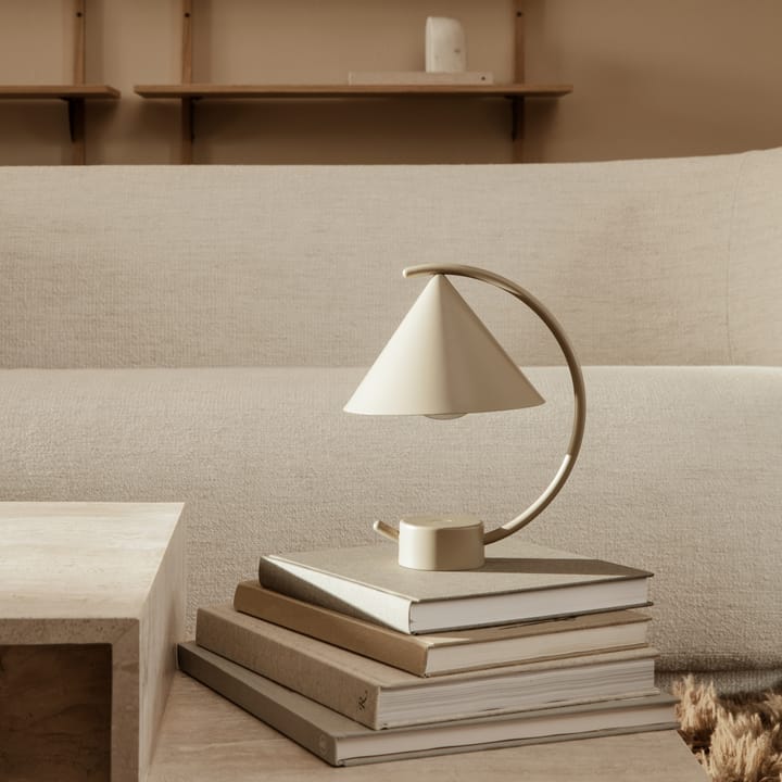 Meridian pöytälamppu, Cashmere Ferm Living