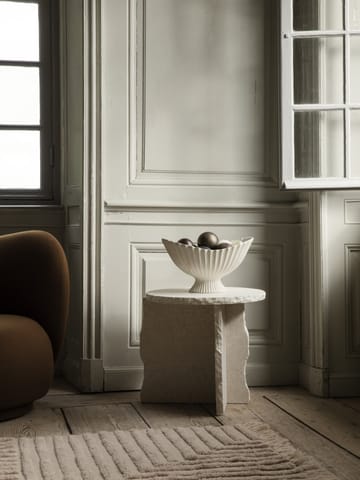 Mineral Sculptural pöytä Ø52 cm - Bianco Curia - Ferm Living