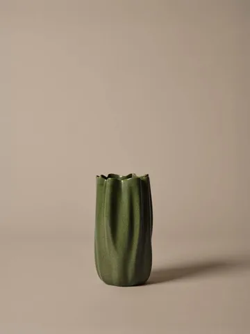 Nium maljakko - Dark sage, 23 cm - Ferm Living