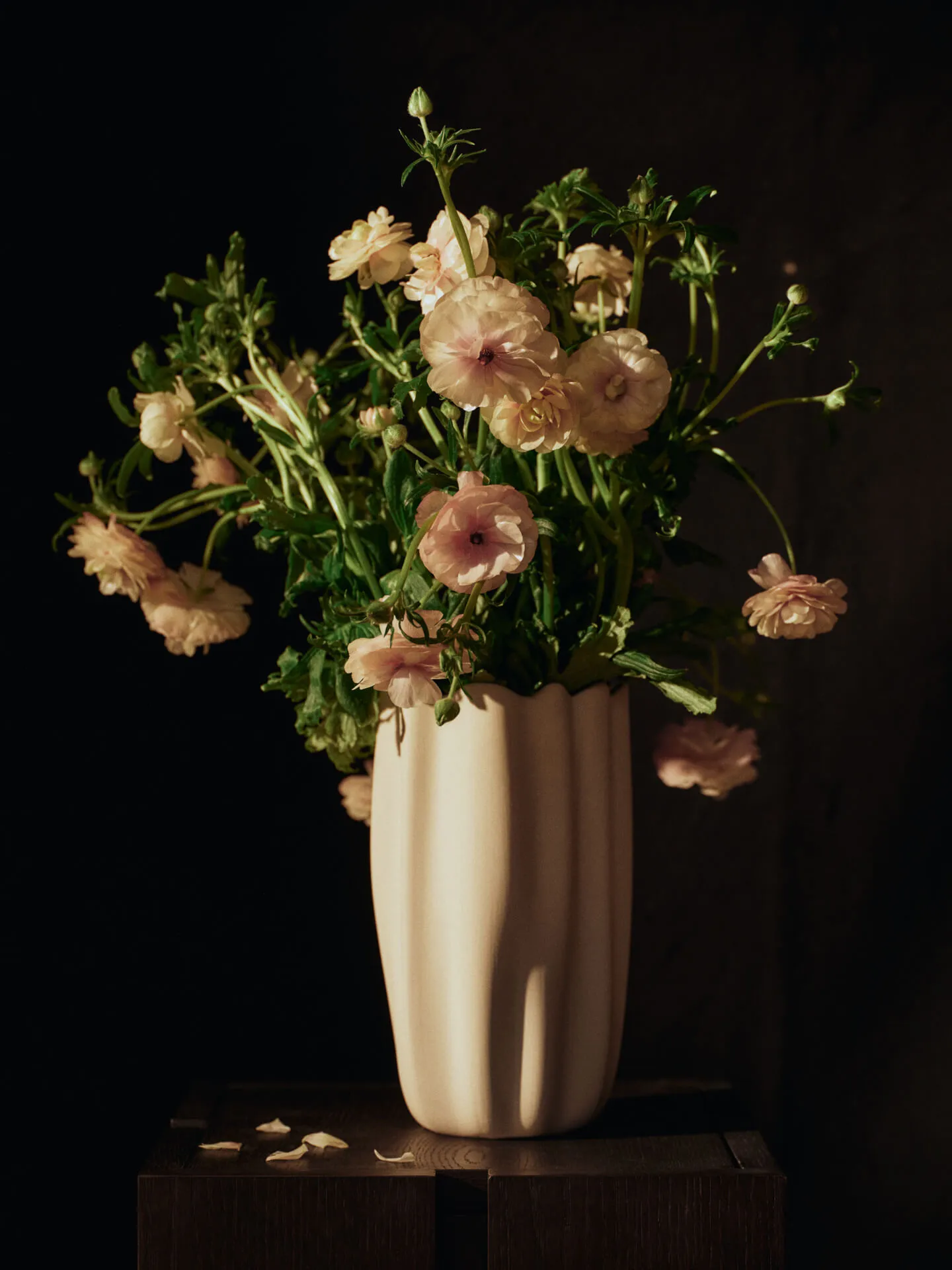 Nium maljakko, Off-white, 23 cm Ferm Living