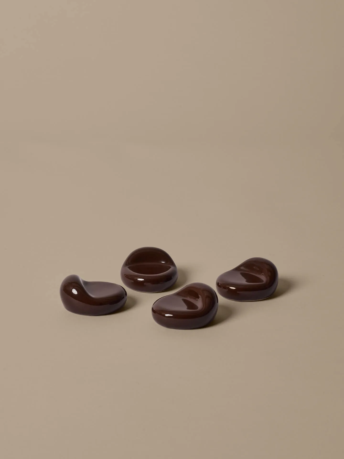 Nube ruukun jalat 4-pack, Carobinruskea Ferm Living