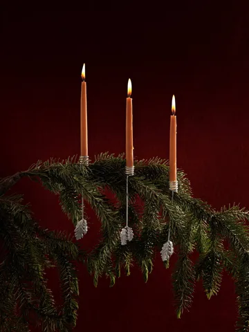 Oak leaf christmas tree kynttilänjalka 4-pack - Hopea - Ferm Living