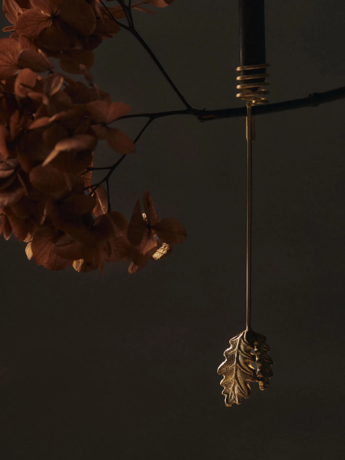 Oak leaf christmas tree kynttilänjalka 4-pack, Messinki Ferm Living